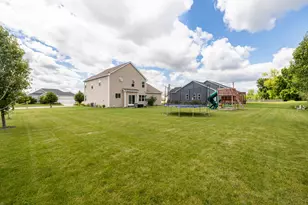 1298 Juniper Ln, Oconomowoc, WI 53066 - Photo 44