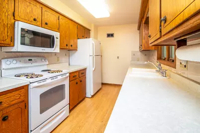 1413  Randolph St, Watertown, WI 53094 - Photo 2