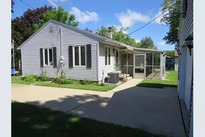 1413  Randolph St, Watertown, WI 53094 - Photo 12