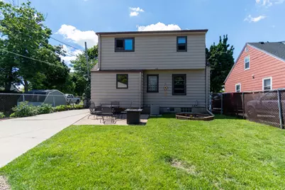 1518 E Howard Ave, Milwaukee, WI 53207 - Photo 32