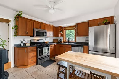1518 E Howard Ave, Milwaukee, WI 53207 - Photo 14