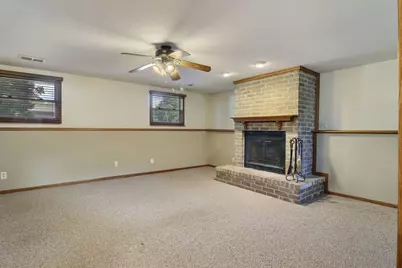 5609  Riviera Dr, Racine, WI 53406 - Photo 16