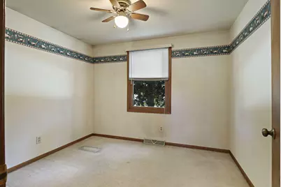 5609  Riviera Dr, Racine, WI 53406 - Photo 8