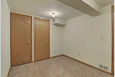 5609  Riviera Dr, Racine, WI 53406 - Photo 20