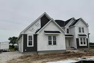 N63W35828 Frederick Dr, Oconomowoc, WI 53066 - Photo 6
