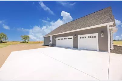 N63W35828  Frederick Dr, Oconomowoc, WI 53066 - Photo 8