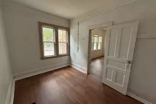 2326 W Burnham St, Milwaukee, WI 53204 - Photo 4