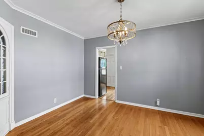 215 W Saveland Ave, Milwaukee, WI 53207 - Photo 10