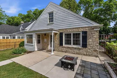 215 W Saveland Ave, Milwaukee, WI 53207 - Photo 26