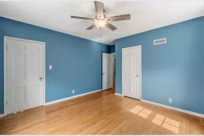 215 W Saveland Ave, Milwaukee, WI 53207 - Photo 18