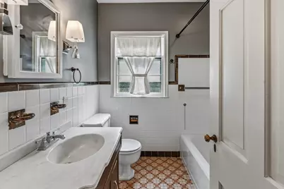 215 W Saveland Ave, Milwaukee, WI 53207 - Photo 20