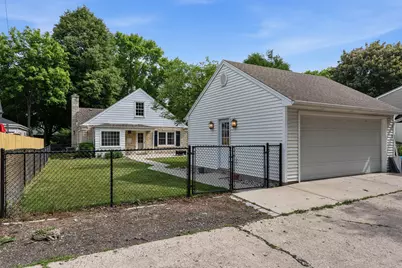 215 W Saveland Ave, Milwaukee, WI 53207 - Photo 30