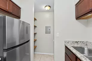 402 Sheffield Rd, Waukesha, WI 53186 - Photo 14