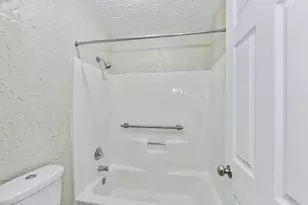 402 Sheffield Rd, Waukesha, WI 53186 - Photo 22