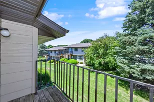 402 Sheffield Rd, Waukesha, WI 53186 - Photo 24