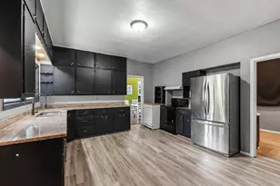 516 N 14th St, Sheboygan, WI 53081 - Photo 12