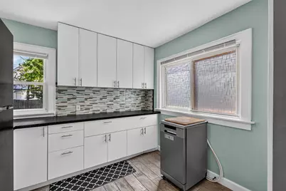 2034 S 83rd St, West Allis, WI 53219 - Photo 4