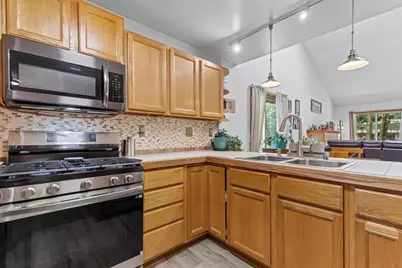 314 S Jefferson St #11, Racine, WI 53185 - Photo 6