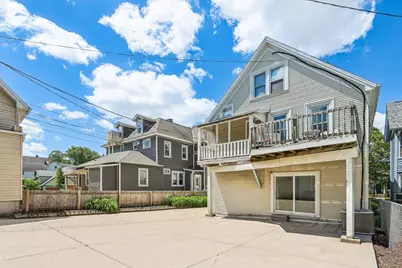 1660 N Marshall St #1, Milwaukee, WI 53202 - Photo 4