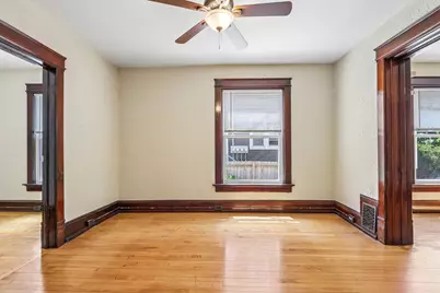 1660 N Marshall St #1, Milwaukee, WI 53202 - Photo 10