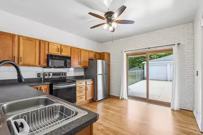 1660 N Marshall St #1, Milwaukee, WI 53202 - Photo 6