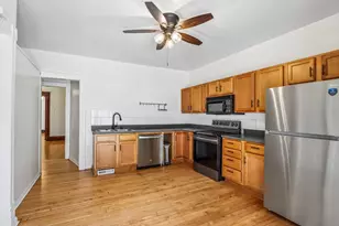 1660 N Marshall St, Milwaukee, WI 53202 - Photo 6