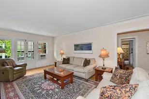 2009 N Prospect Ave, Milwaukee, WI 53202 - Photo 6