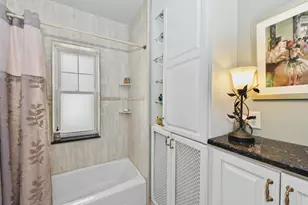 2009 N Prospect Ave, Milwaukee, WI 53202 - Photo 24