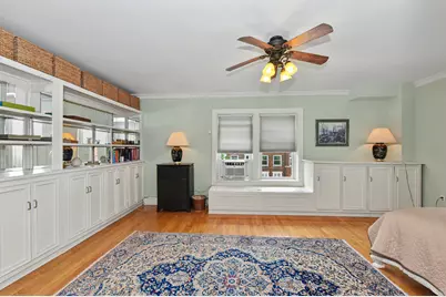 2009 N Prospect Ave #20, Milwaukee, WI 53202 - Photo 22