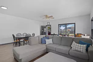 3806 Washington Ave, Racine, WI 53405 - Photo 4
