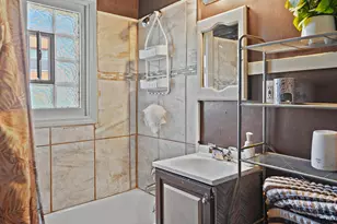 3806 Washington Ave, Racine, WI 53405 - Photo 14