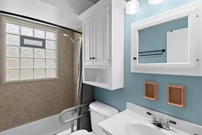 2728 N Carlton Pl #2730, Milwaukee, WI 53210 - Photo 24