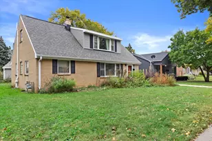 2728 N Carlton Pl, Milwaukee, WI 53210 - Photo 32