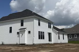 N66W21225 Sweet Clover Dr, Menomonee Falls, WI 53051 - Photo 12