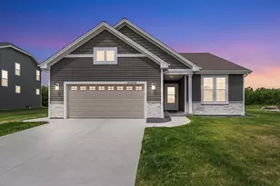 N161W21868 Daisy Dr, Jackson, WI 53037 - Photo 8
