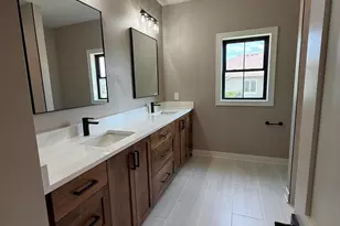 W208N16278 Renee Way, Jackson, WI 53037 - Photo 16