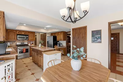 12785 W Bobwood Rd, New Berlin, WI 53151 - Photo 10