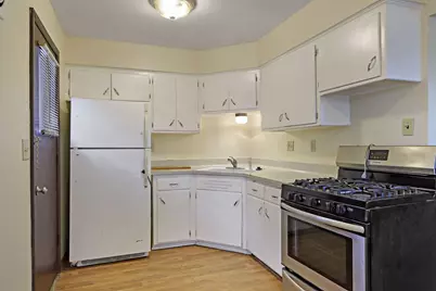 6823 W Wedgewood Dr, Milwaukee, WI 53220 - Photo 12
