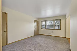 6823 W Wedgewood Dr, Milwaukee, WI 53220 - Photo 10