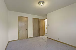 6823 W Wedgewood Dr, Milwaukee, WI 53220 - Photo 18