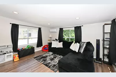 6476 N 84th St, Milwaukee, WI 53224 - Photo 12