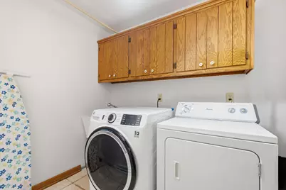 1232  Cavalier Dr, Waukesha, WI 53186 - Photo 22
