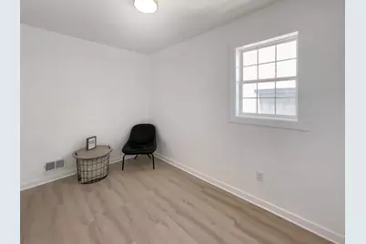 2634 N 34th St, Milwaukee, WI 53210 - Photo 6