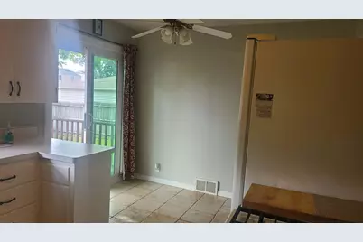 3434  1st Ave, Racine, WI 53402 - Photo 6