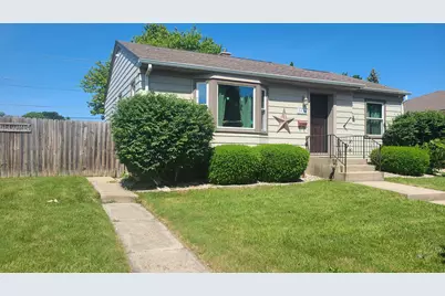 3434  1st Ave, Racine, WI 53402 - Photo 2