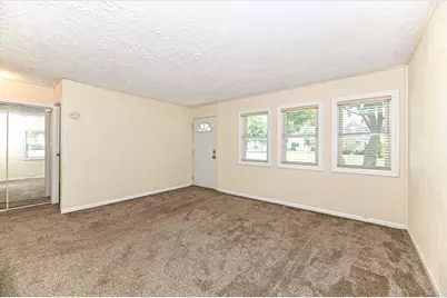 3409 S 20th St, Milwaukee, WI 53215 - Photo 8