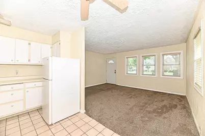 3409 S 20th St, Milwaukee, WI 53215 - Photo 12