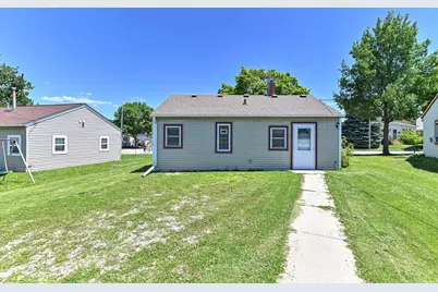 3409 S 20th St, Milwaukee, WI 53215 - Photo 26