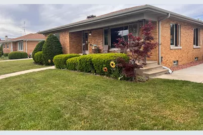 2112  26th St, Kenosha, WI 53140 - Photo 2