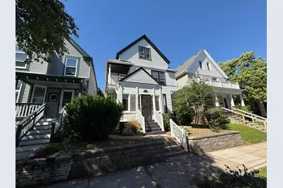 1537 E Irving Pl, Milwaukee, WI 53202 - Photo 2